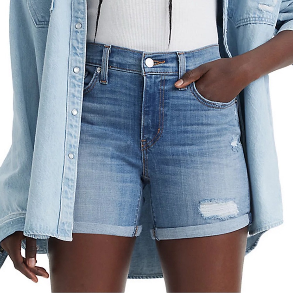 Levis denim jean shorts size 31 new